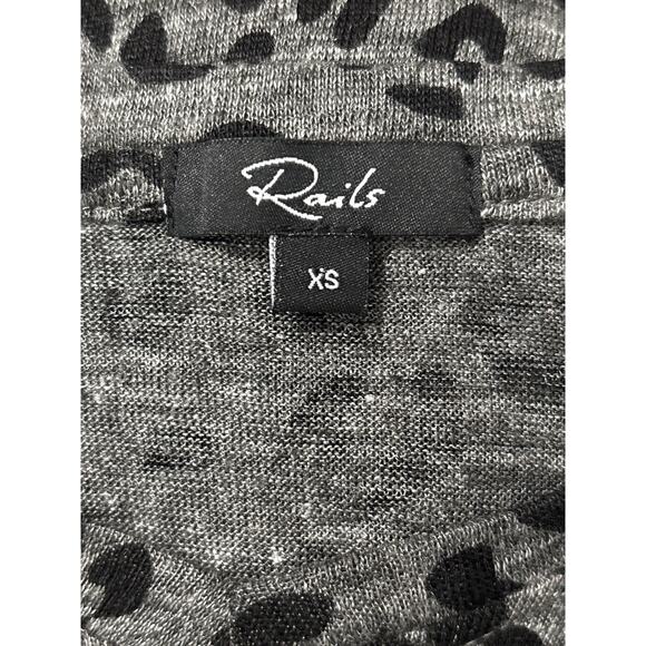 Rails Linen Blend Animal Print Top Sz XS Gray Black Long Sleeves Pullover Artsy - Picture 5 of 7